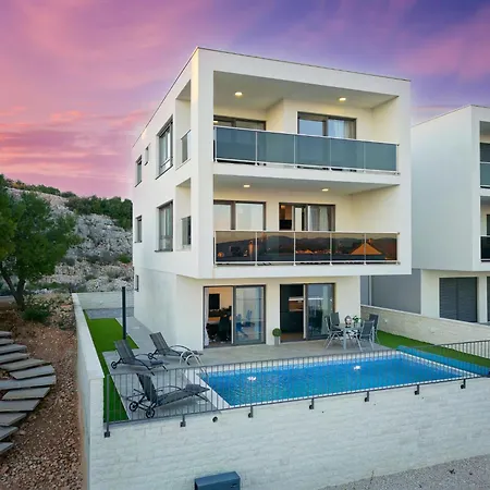 Ocean Breeze By Interhome