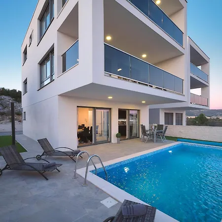 Villa Ocean Breeze By Interhome *