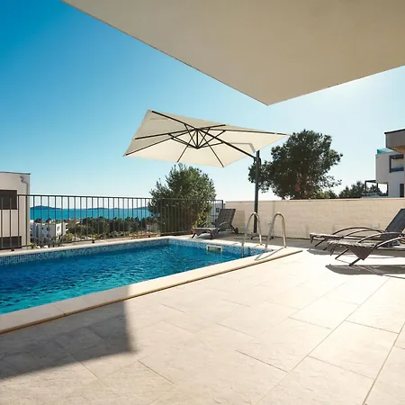 Ocean Breeze By Interhome *