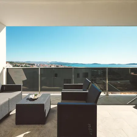 Villa Ocean Breeze By Interhome
