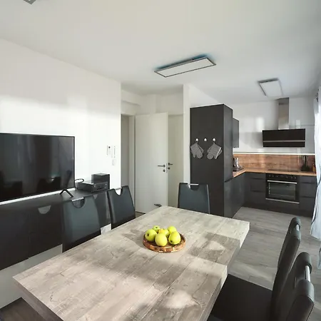 Ocean Breeze By Interhome *