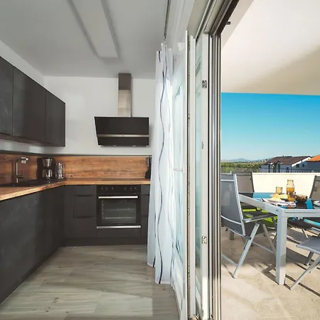 Ocean Breeze By Interhome