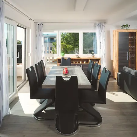 Villa Ocean Breeze By Interhome